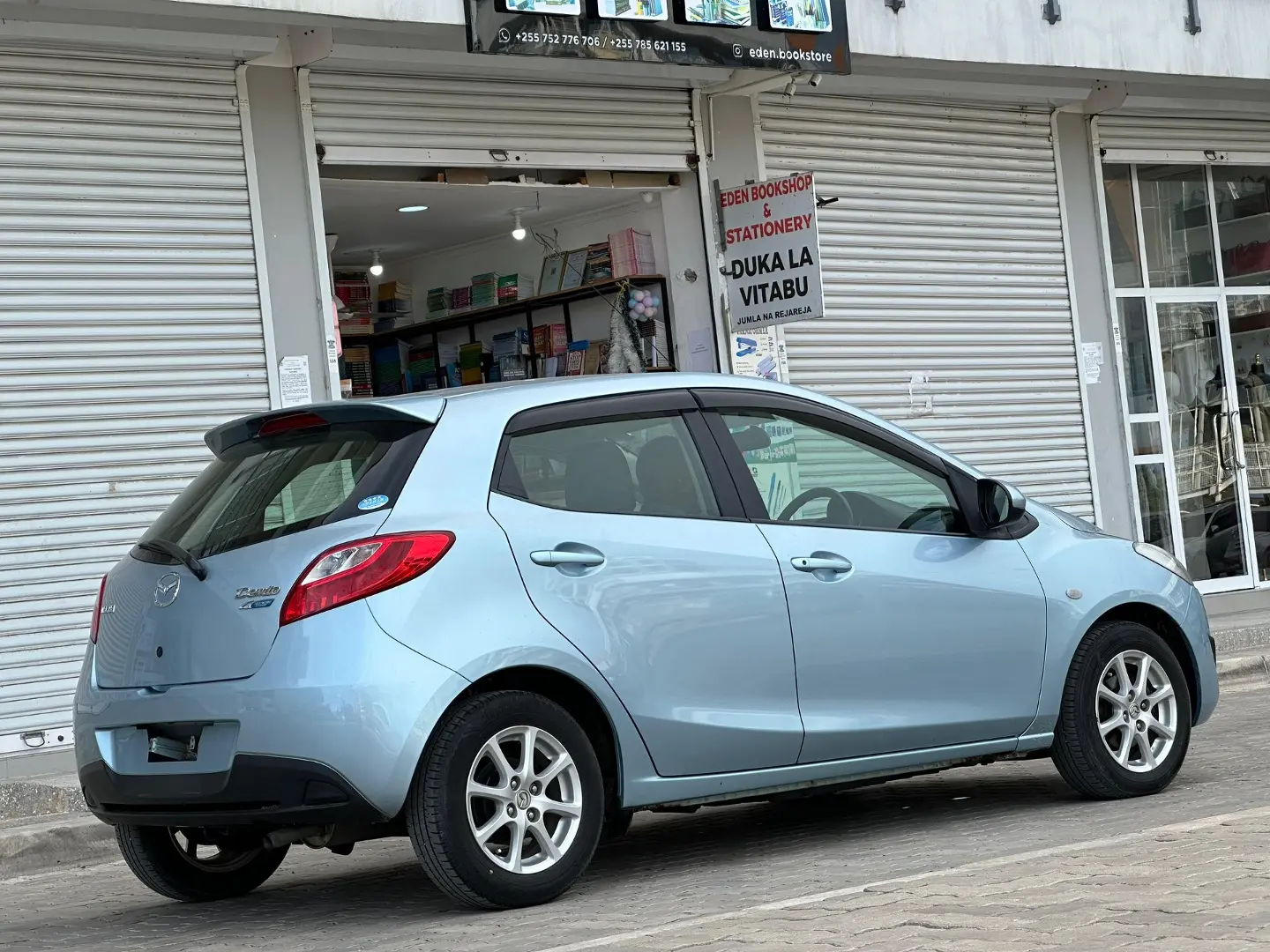 2011 Mazda Demio SkyActiv thumbnail 2