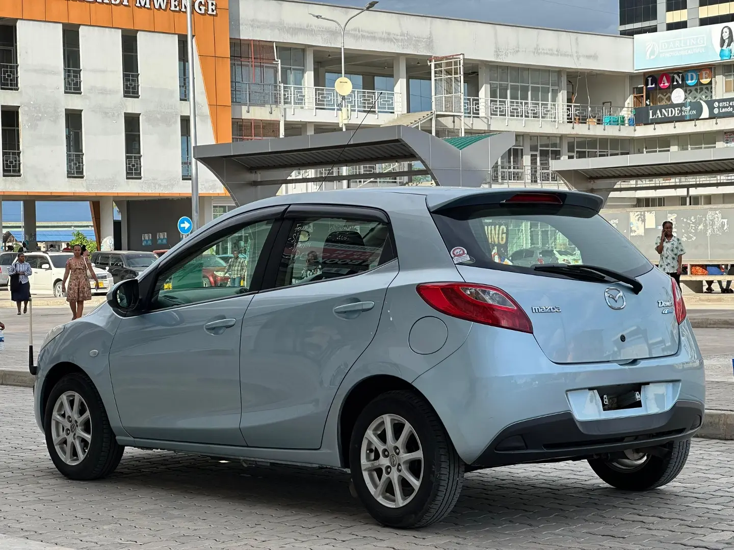 2011 Mazda Demio SkyActiv thumbnail 4