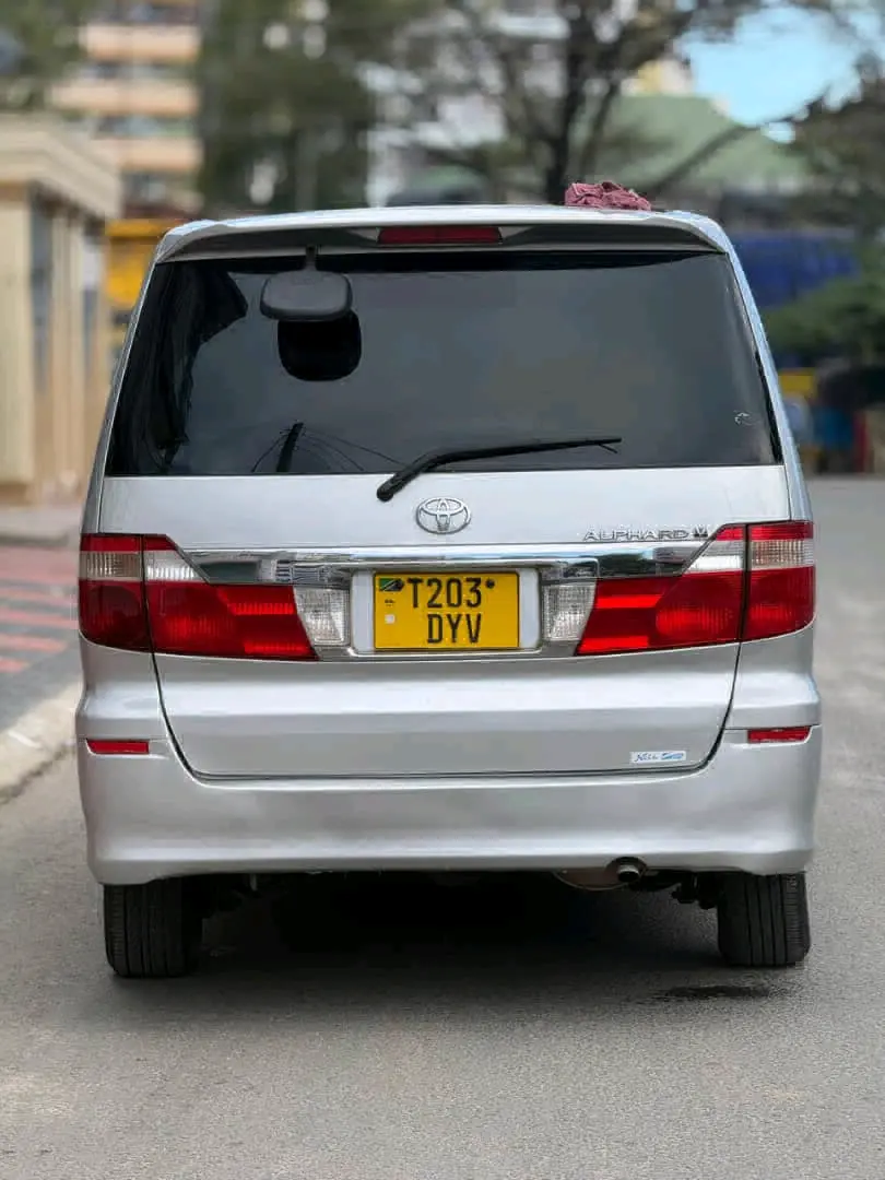 Toyota Alphard 2004 Silver Minivan for Sale thumbnail 2