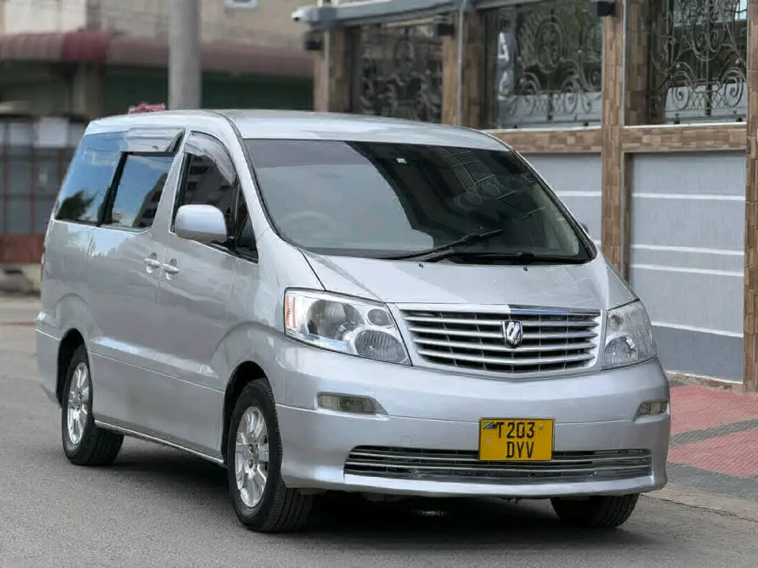 Toyota Alphard 2004 Silver Minivan for Sale thumbnail 5