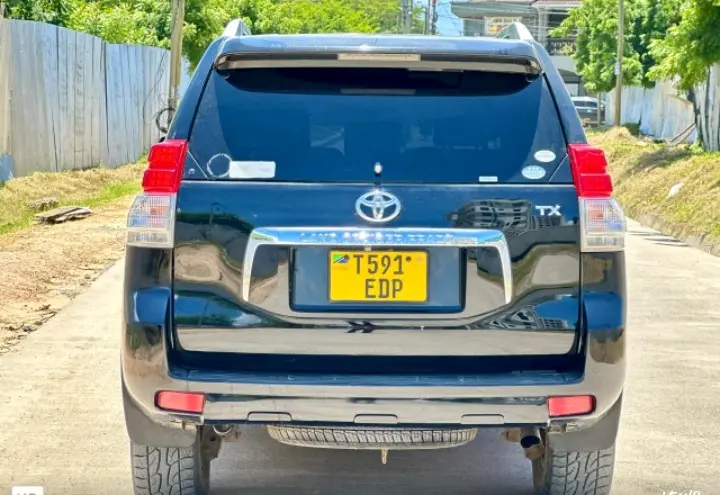 Toyota Land Cruiser Prado thumbnail 2