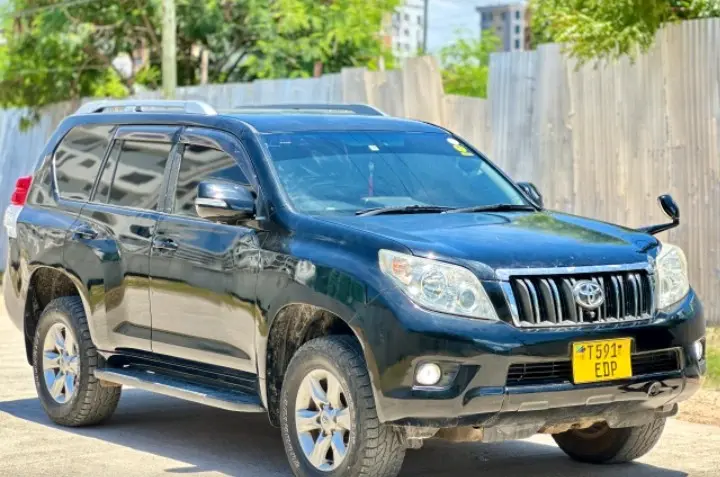 Toyota Land Cruiser Prado thumbnail 5