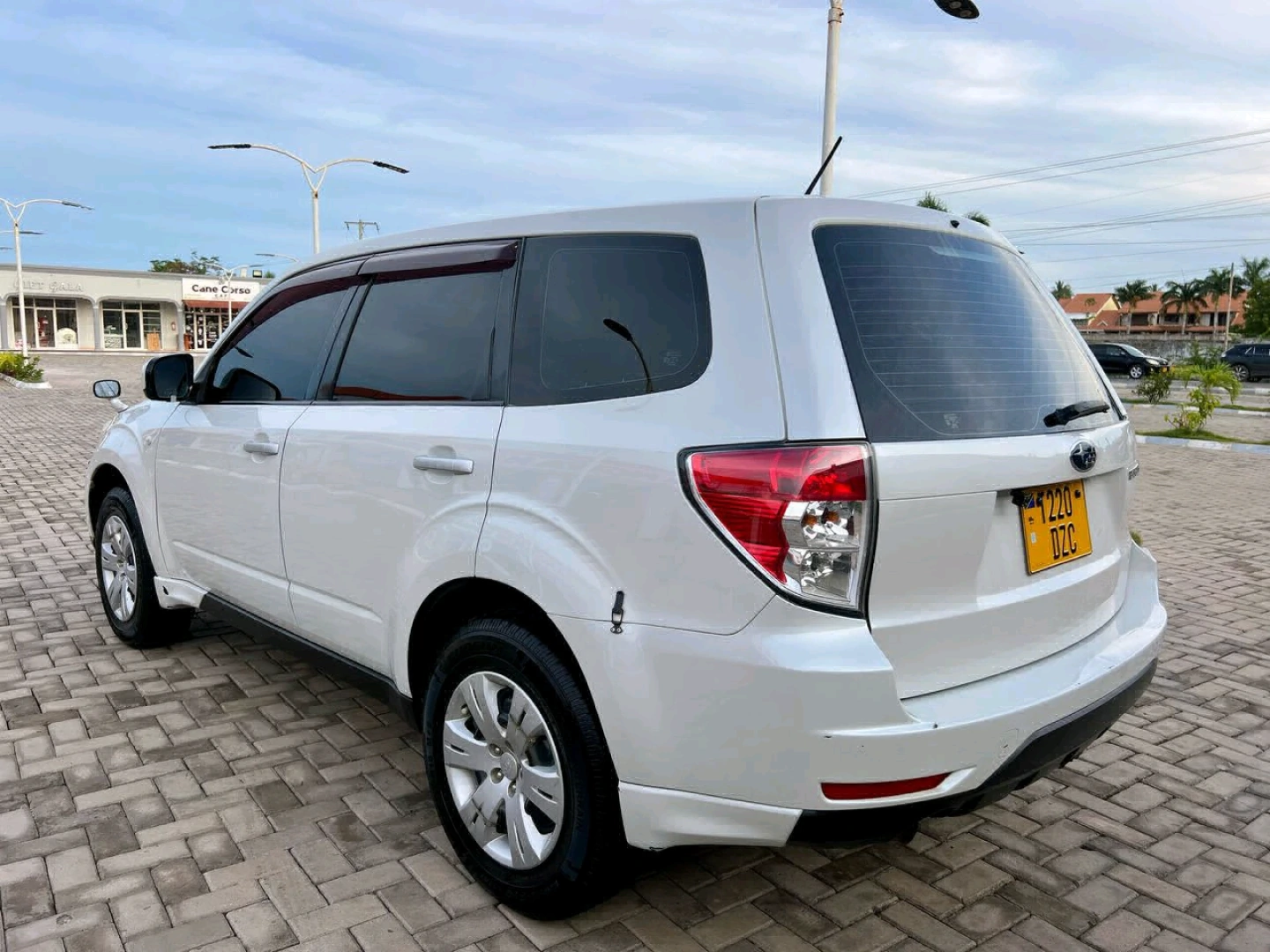 Subaru Forester 2011 SUV thumbnail 5