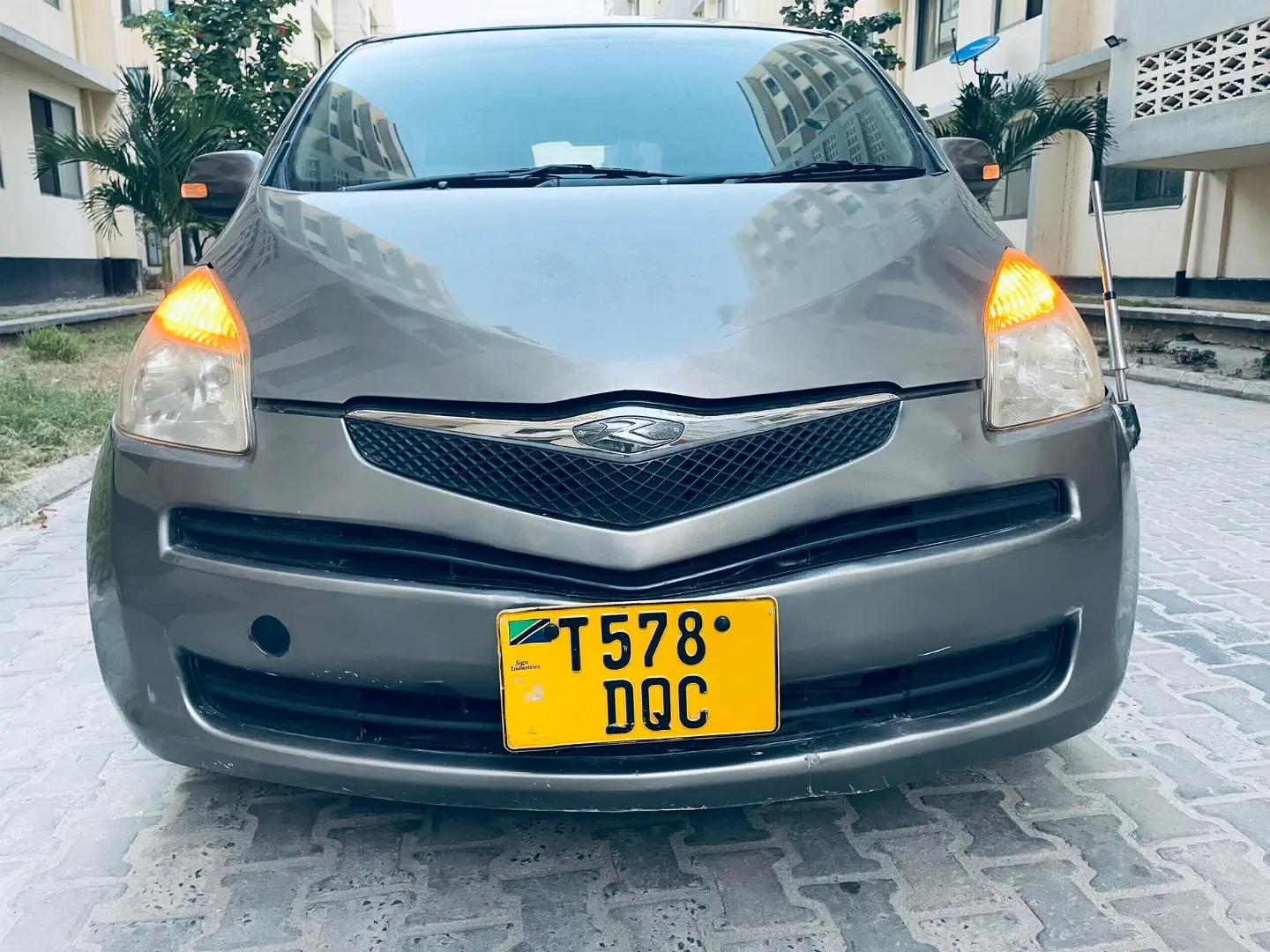Toyota Ractis 2006 Grey