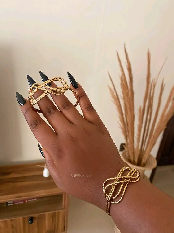Quality Gold-Toned Fashion Jewelry thumbnail 3
