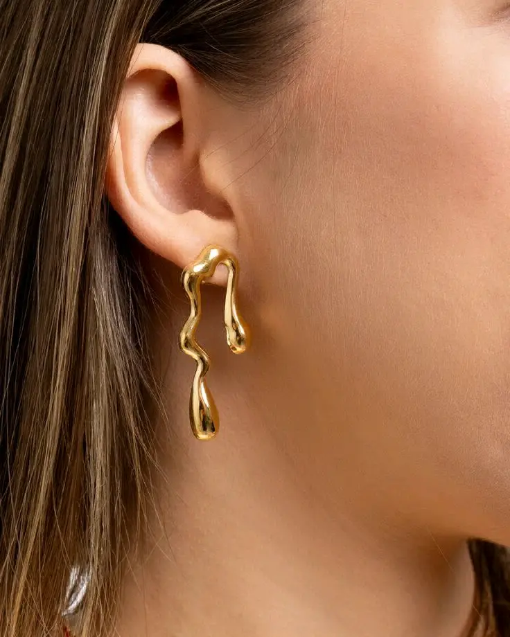 Quality Gold-Toned Fashion Jewelry thumbnail 4