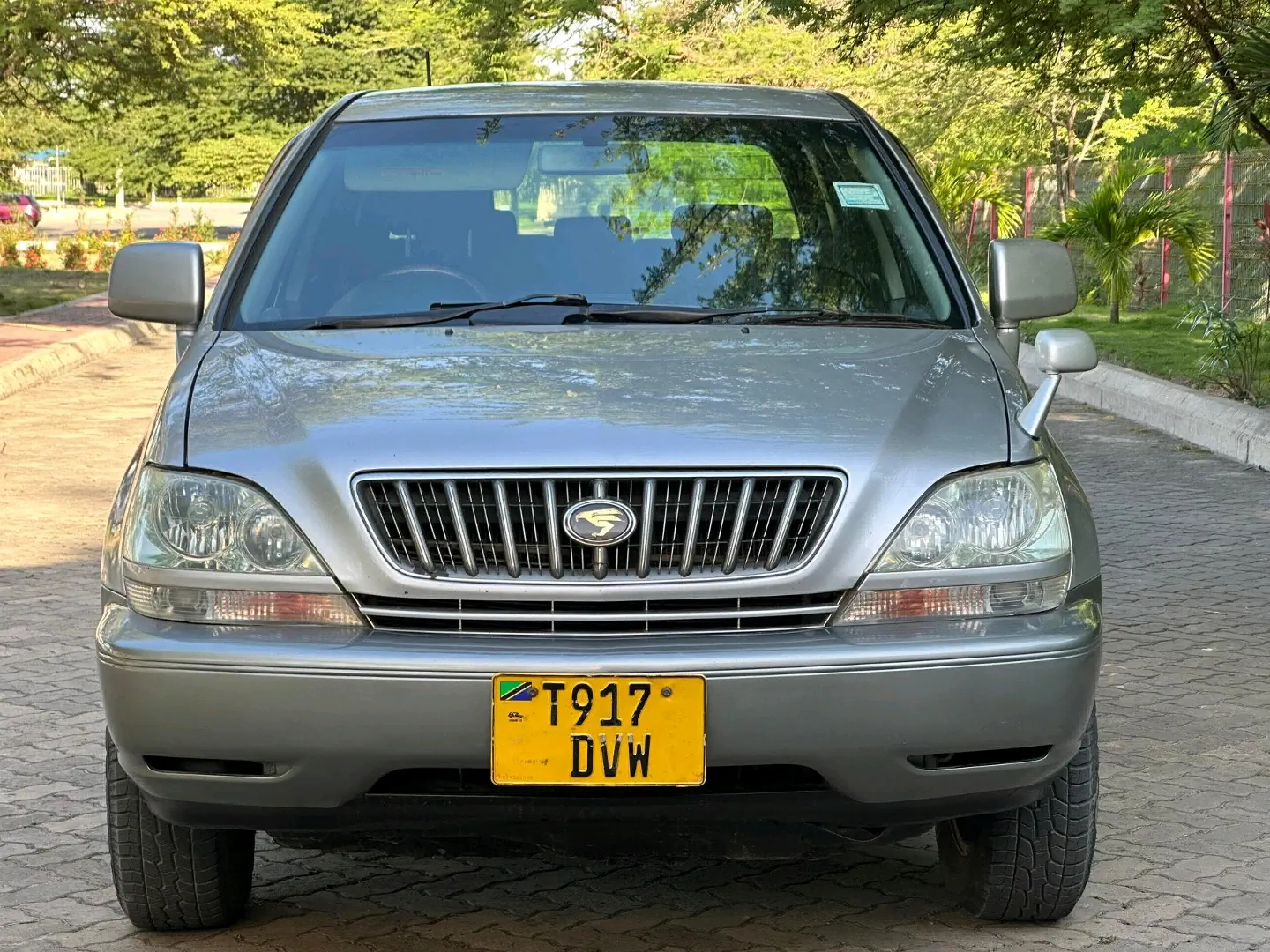 Toyota Harrier 2005 Silver SUV