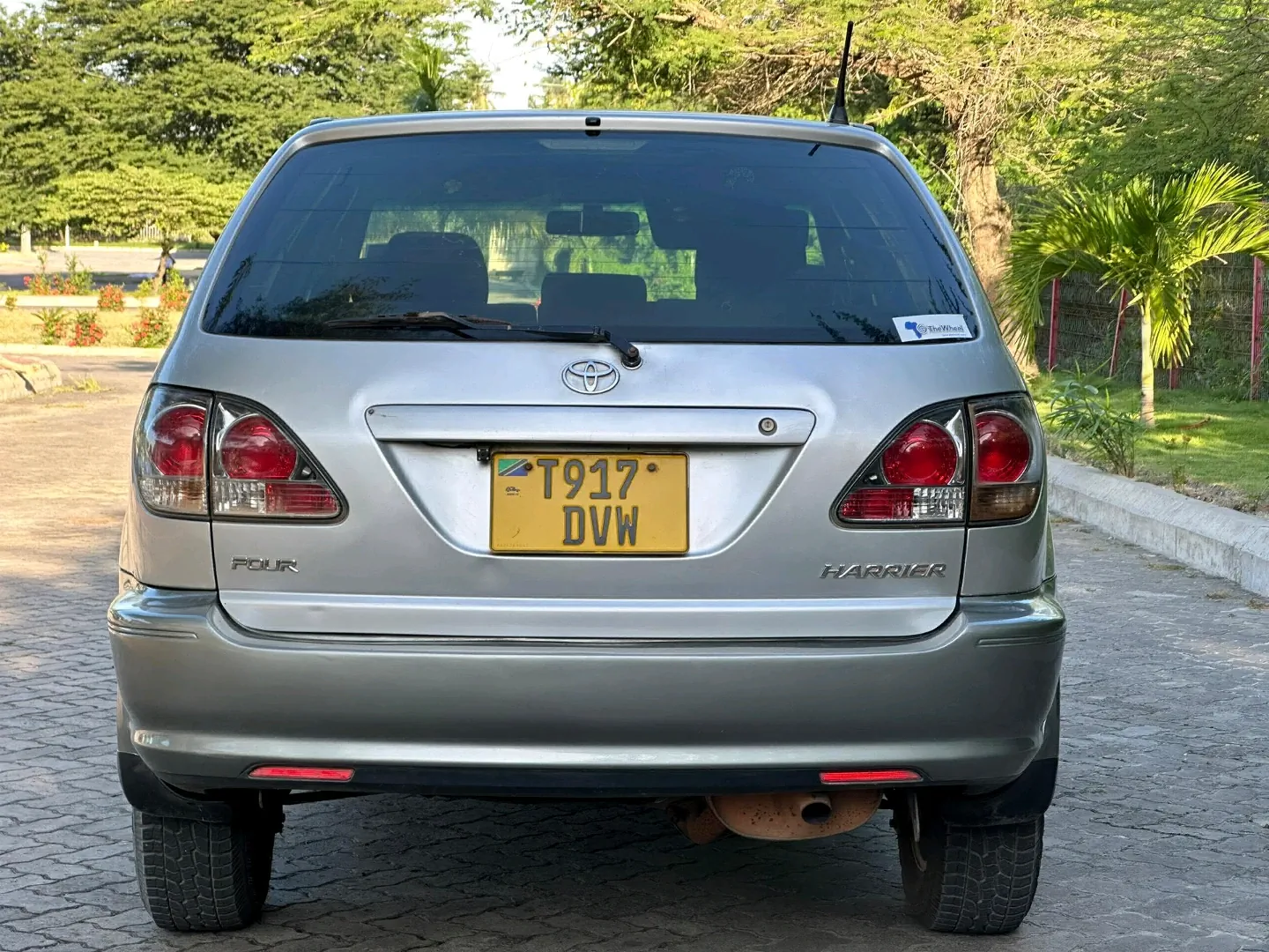 Toyota Harrier 2005 Silver SUV thumbnail 2