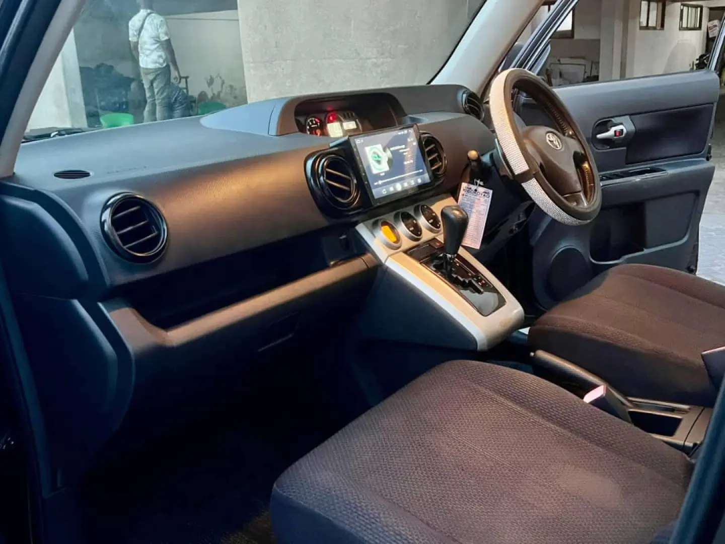 2008 Toyota Rumion, Black, 94,000km thumbnail 5
