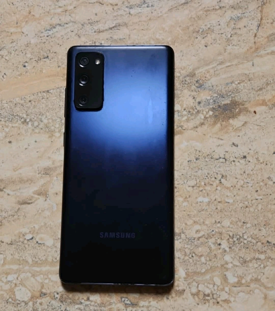 Samsung S20 FE 8GB RAM Clean Condition