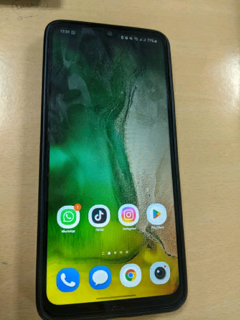 Used Samsung Galaxy O5 Smartphone (4GB RAM, 64GB ROM)