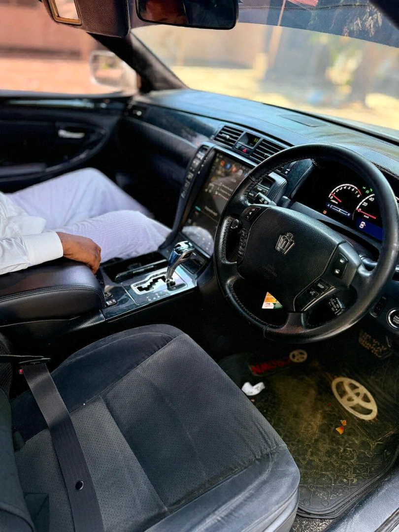 Toyota Crown Athlete 2005 Sedan thumbnail 4